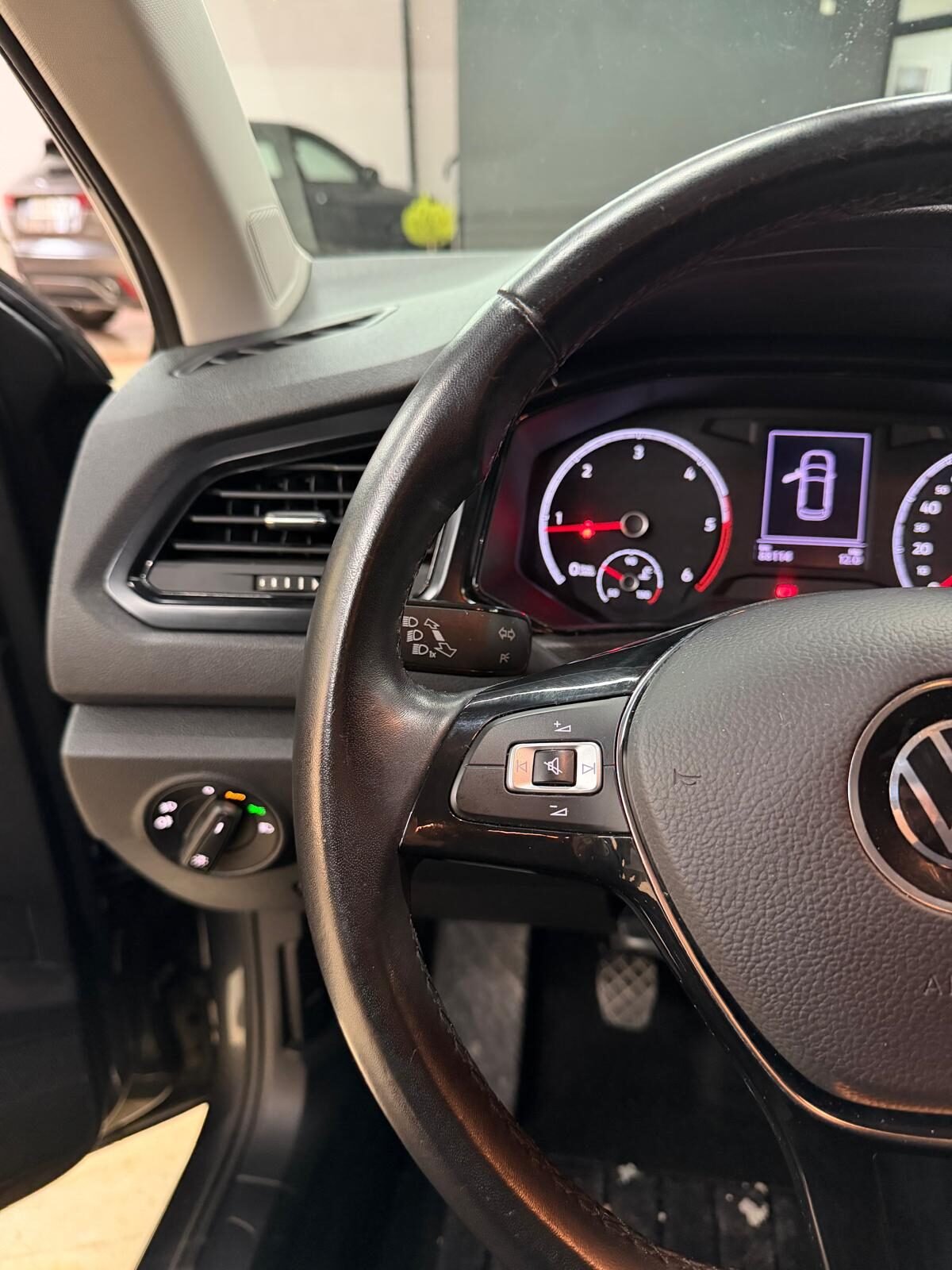 VOLKSWAGEN T-ROC 2.0 TDI ADVANCE