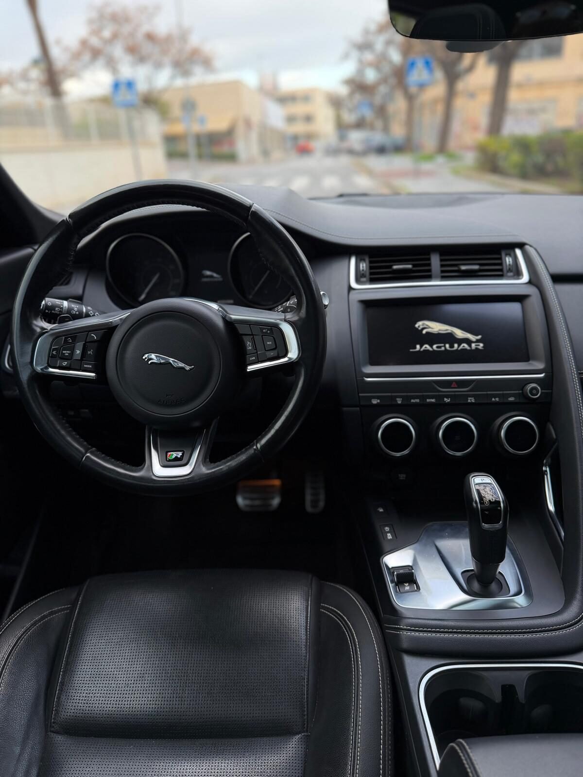 JAGUAR 2.0 D AWD R-DYNAMIC