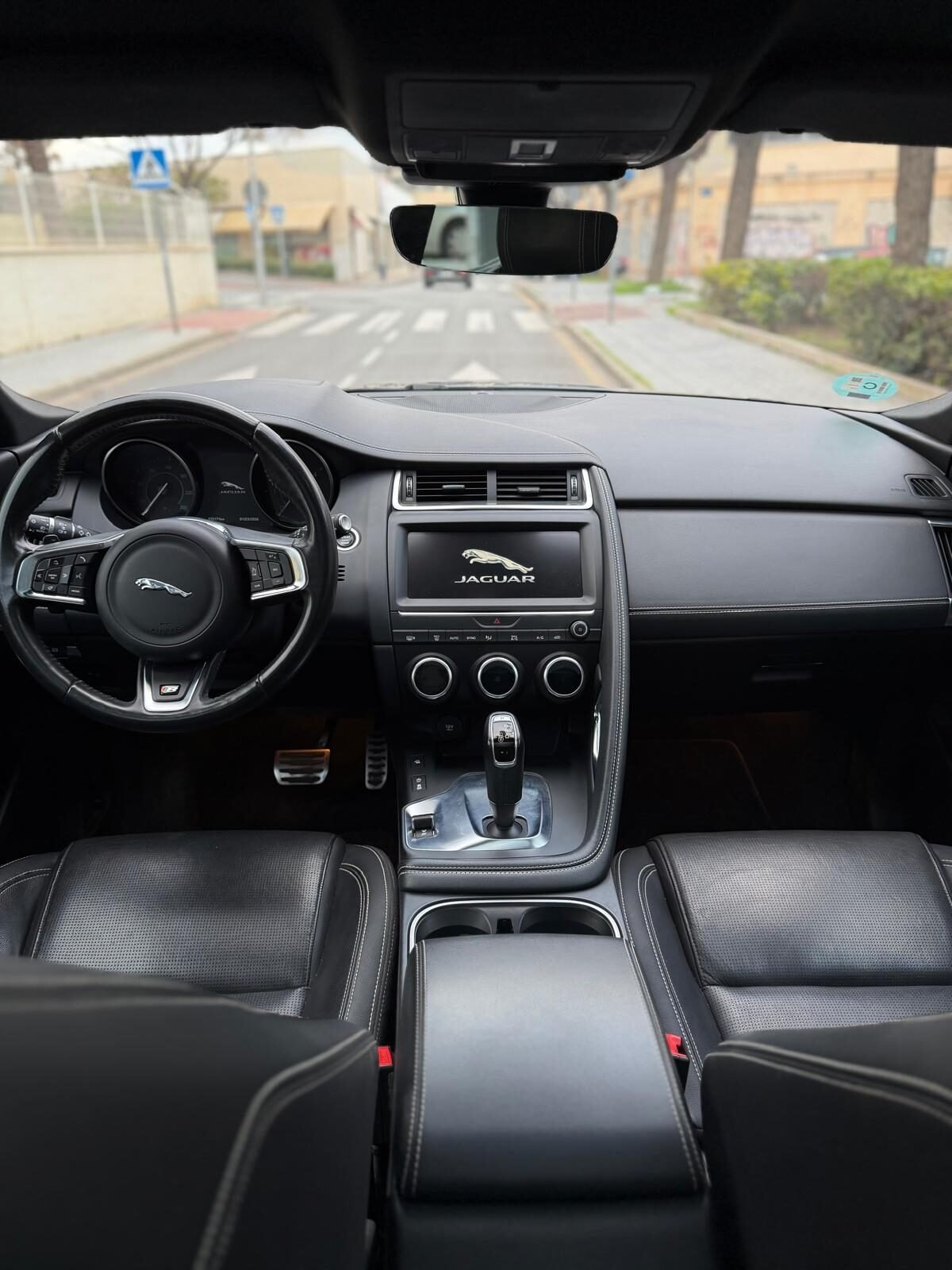 JAGUAR 2.0 D AWD R-DYNAMIC